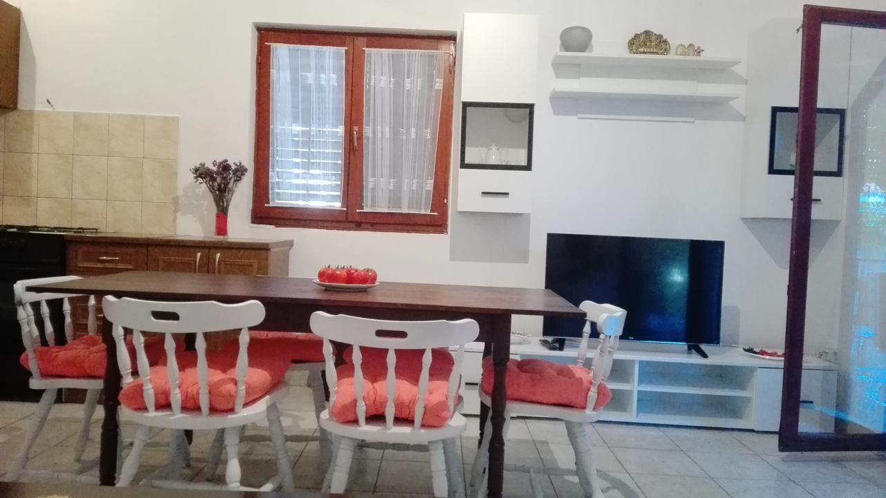 Apartments Angela Biograd Na Moru Εξωτερικό φωτογραφία